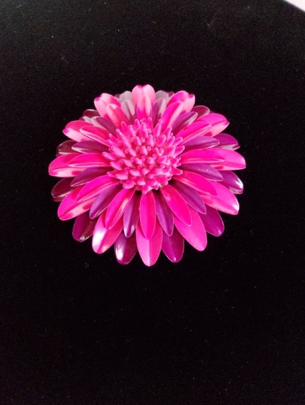 Vintage 1960s Bright Pink/purple Flower Brooch.
